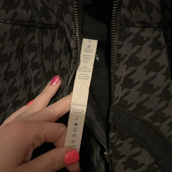 Lululemon Scuba Hoodie II Giant Houndstooth Dip Dye Deep Coal Black Size 4 - Picture 7 of 8